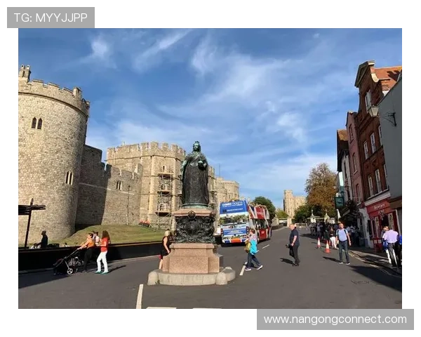 斯温登俱乐部崛起之路：从英格兰小镇到世界足球舞台的传奇故事